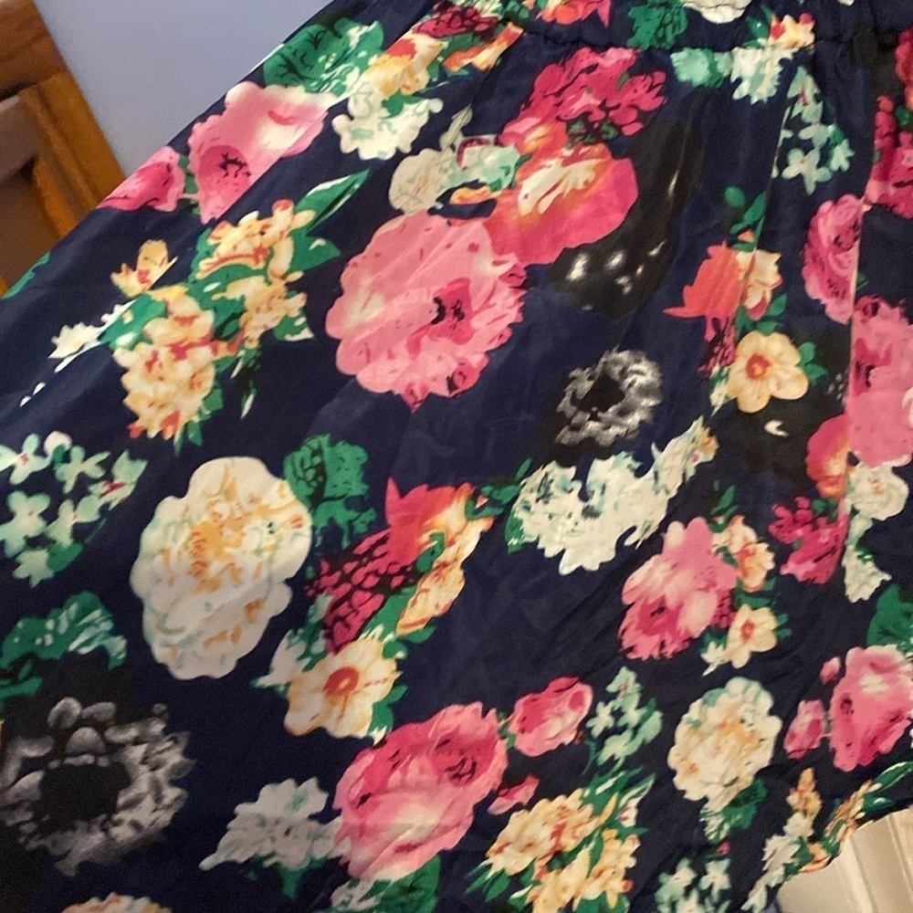 Liva Girl floral short dress - Picture 5 of 7